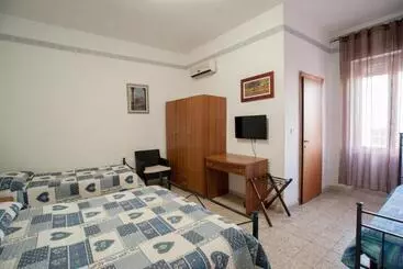 هتل Albergo Pensione Ardenza Self Check In