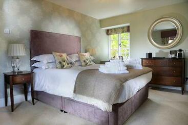 Virginia House Bed And Breakfast