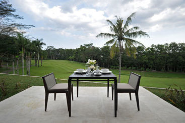 בית מלון כפרי Djoglo Luxury Bungalow