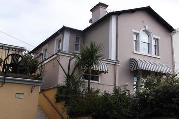 Pensão The Morley Guest House