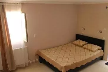 تختخواب و صبحانه Guesthouse Levani