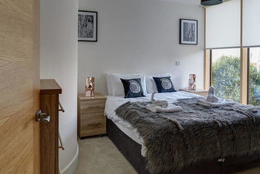 Daire Lambeth North One