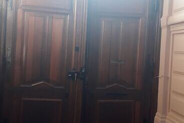 تختخواب و صبحانه La Maison Bleue De Roubaix