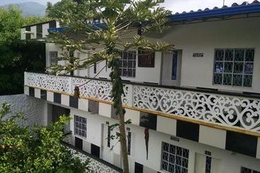 ホテル Minca Express Relax   Base Camp