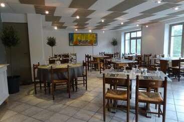 ホテル Hôtel Restaurant Du Pêcheur