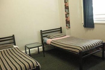 호텔 Surf  N  Snow Backpackers