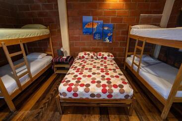 בית מלון כפרי The Sea Garden House