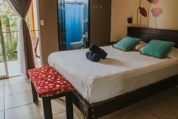 ユースホステル Casa De Lis Hotel & Tourist Info Centre