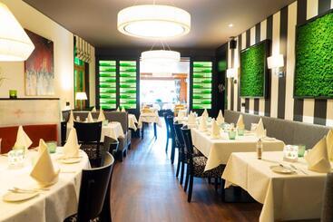 Отель Restaurant Esser