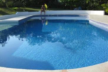 Отель Three Monkeys