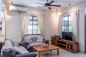 בית מלון כפרי Zula Inn Apart