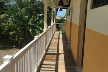 호텔 Cabinas El Colibri