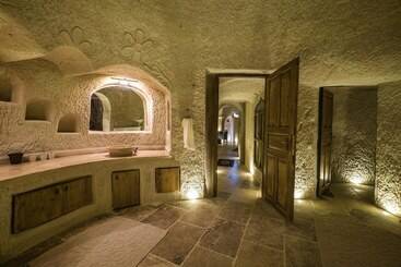 호텔 The Village Cave