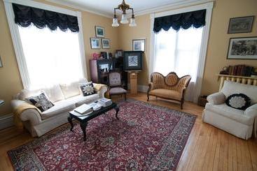 ホテル Shipwright Inn