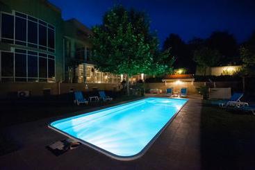 צימר Bruxelles Guesthouse Craiova