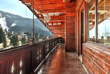 Aurelius Imparatul Romanilor Hotel & Spa