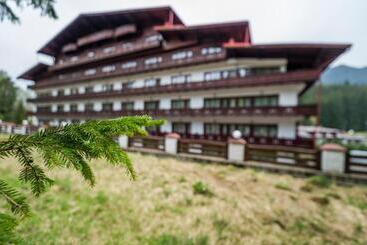 Aurelius Imparatul Romanilor Hotel & Spa