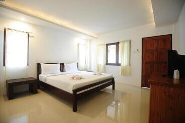 Hotel Chunut House Resort