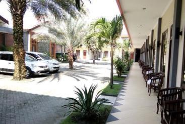 בית מלון כפרי Nirwana