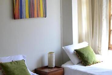 הוסטל Maison Verte   Guest House