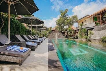 Hotel Bale Gede Lembongan