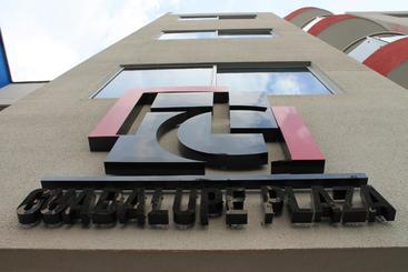 ホテル Guadalupe Plaza