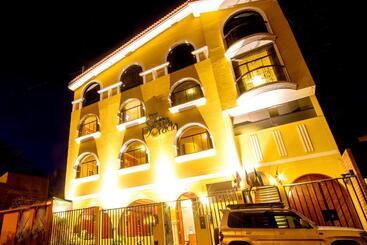 ホテル Sierra Dorada