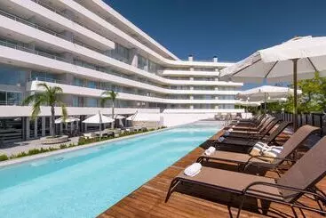 Hotelli Dazzler By Wyndham Colonia