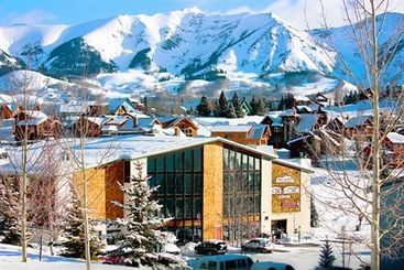 Отель Three Seasons Condo