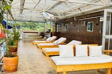 هتل West California