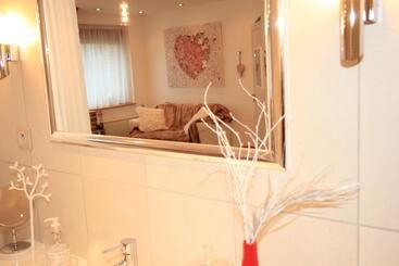 住宿加早餐 Au Coeur Des Hôtes