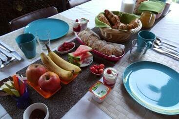 مبيت وإفطار La Maison Du Marchand