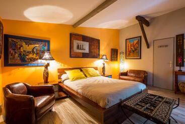 ベッドアンドブレックファースト Villa Mogador Piscine Et Balnéo