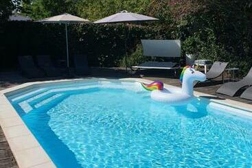 Bed and Breakfast H De Surgères