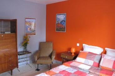 צימר La Gare De Millas Chambres D'hôtes