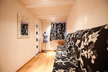 ベッドアンドブレックファースト Les Arts Verts