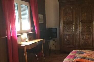 ベッドアンドブレックファースト Les Jardins Du Rebaut