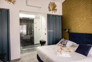 ホテル Logis Hôtel La Chaize