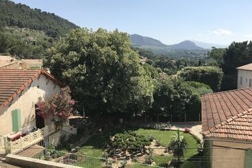 민박 La Maison Des Remparts