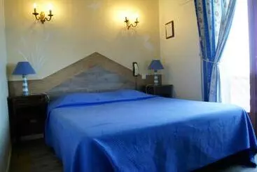 Hotel Aux Trois Jean