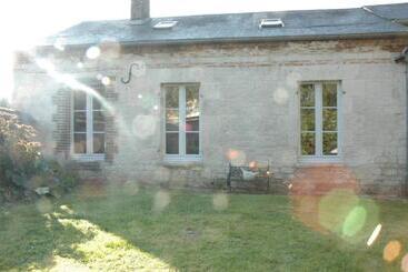 צימר Château De Clermont