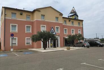 Отель Akena City Chateaurenard