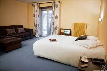 هتل Hôtel Majuscule