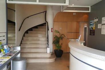 בית מלון כפרי Tour De Nesle La Rochelle Vieux Port 3 Etoiles