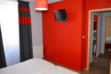 Hotel Logis Hôtel Lbb   Les 2 Lacs