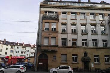 تختخواب و صبحانه Bkarlsruhe.de