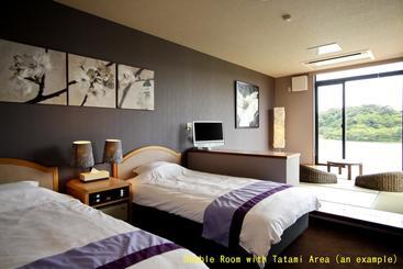 فندق Lakeside  Little White Flower