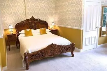 Bed and Breakfast West Layton Manor