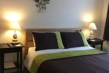 Bed and Breakfast Fernlea Guest House