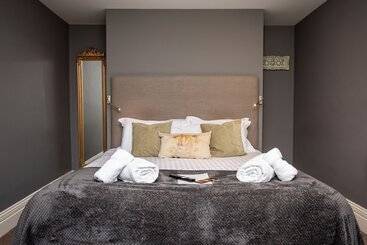 Bed and Breakfast The Percy Arms